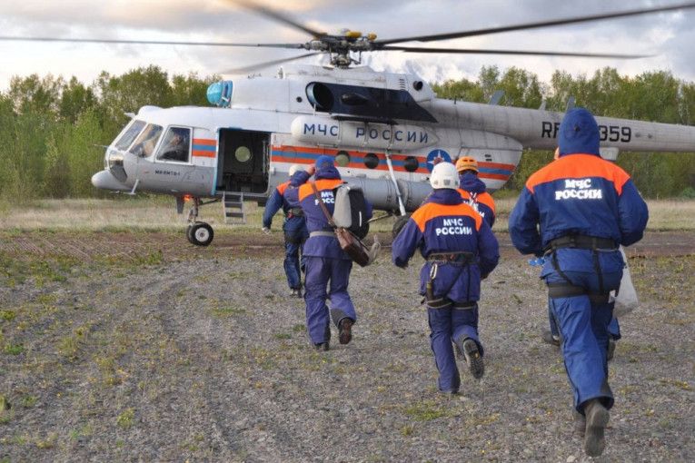 Srušio se turistički helikopter u Rusiji: Strahuju da je poginulo osmoro ljudi (FOTO)