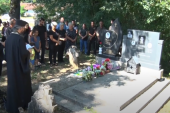 Parastos ubijenoj deci u Goraždevcu: Čekaćemo pravdu dok smo živi