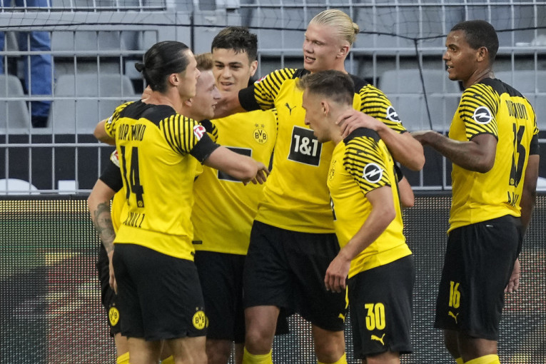 Odlična najava za okršaj sa Bajernom: Borusija predvođena Halandom moćna protiv nemoćnog Ajntrahta