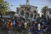 Kataklizma na Haitiju: Broj mrtvih u zemljotresu prešao 720, a očekuje se i tropska oluja!