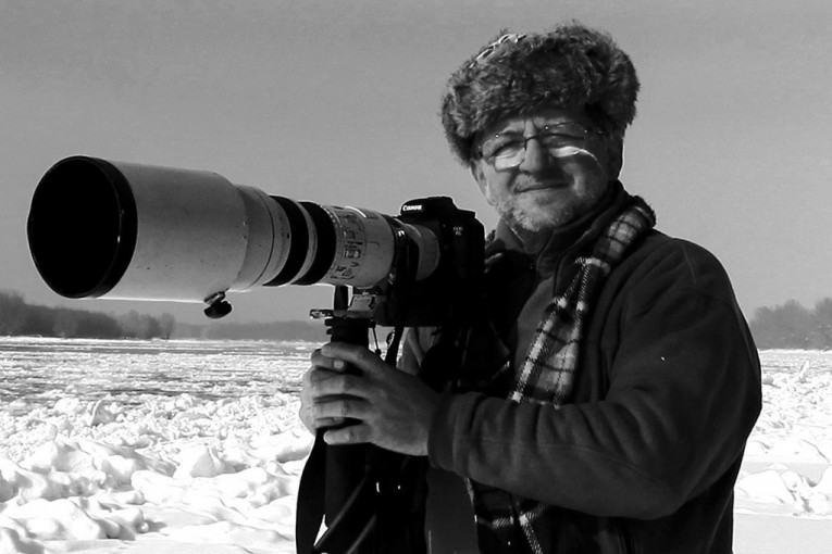 Održana komemoracija Jaroslavu Papu: Porodica, kolege i prijatelji se oprostili od poznatog foto-reportera