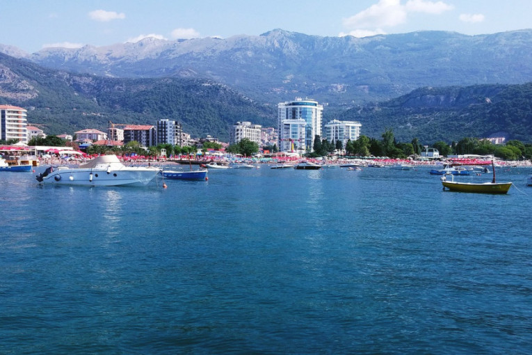 Paprena Crna Gora: Ležaljke po ceni noćenja u hotelu sa pet zvezdica