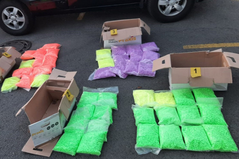 Pala organizovana grupa: Policijski službenici SBPOК zaplenili preko 100 kilogama supstance MDMA (FOTO)