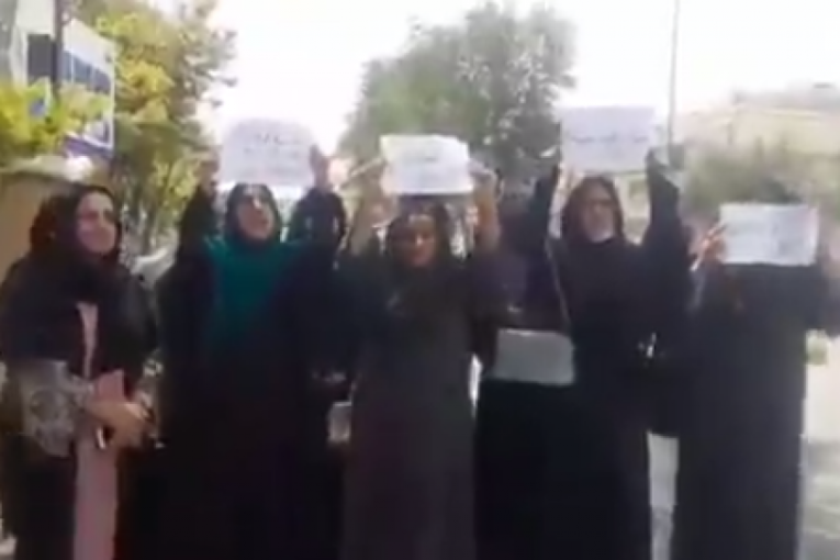 Avganistanke traže svoja prava: Žene protestuju u Kabulu zbog dolaska talibana (VIDEO)