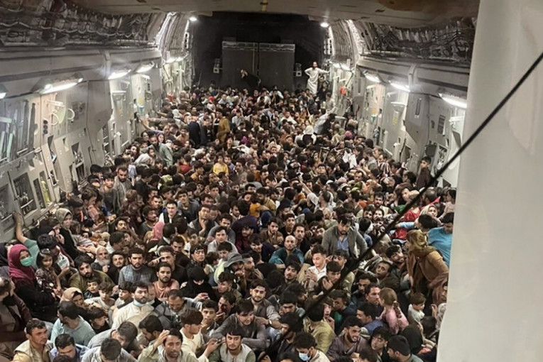 Srpski državljani evakuisani iz Kabula: Sleteli u Taškent