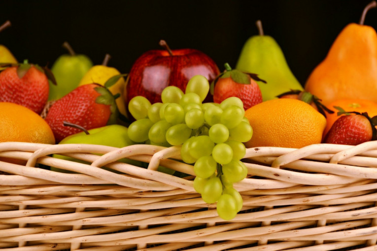 Doktor objašnjava kako da pravilno očistimo voće i povrće od pesticida