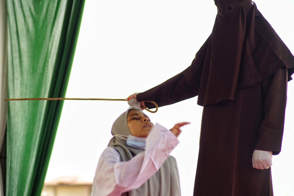 Amputacija delova tela, kamenovanje, bičevanje: Kako se primenjuje šerijatski zakon i šta znači za žene