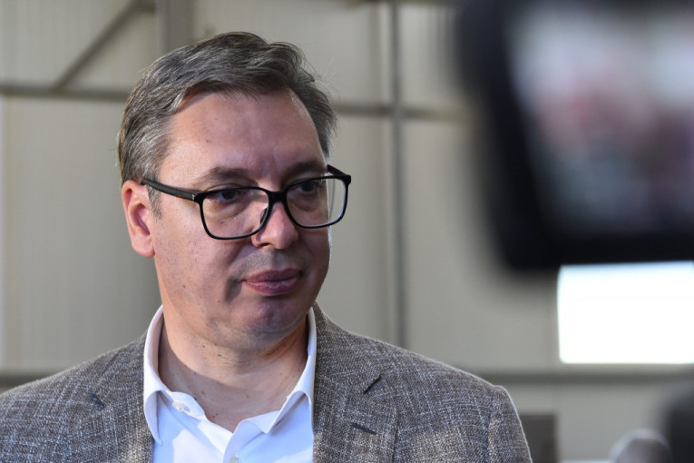 Vučić se obratio naciji iz Slovenije: O spoljnim pretnjama, dijalogu sa Bošnjacima, ustoličenju na Cetinju...
