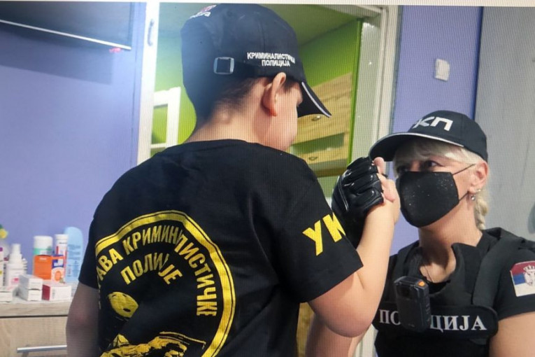 Humano lice policije: Pripadnici SBPOK organizovali skupljanje pomoći za dečaka sa cerebralnom paralizom