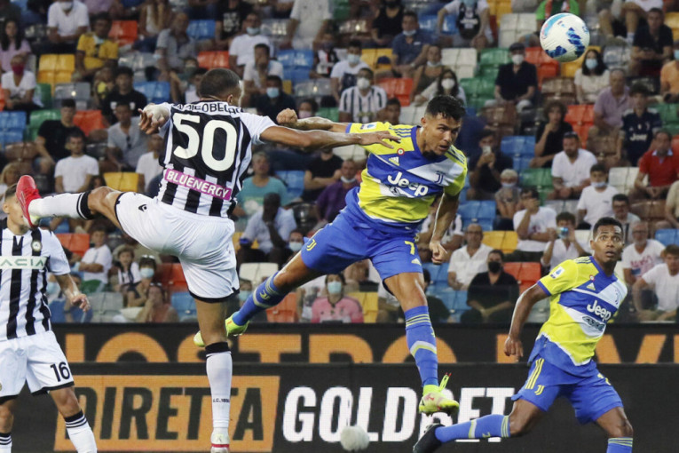 Zbog remija na početku sezone: Juventus već na udaru kritika, Pirlove "otrovne strelice"