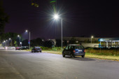 Novo osvetljenje u Bariču: Postavljena 32 metalna stuba sa svetiljkama