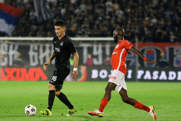 Veliki problem za crno-bele u najavi! Partizanov rival prijavio rasističke uvrede na stadionu u Humskoj