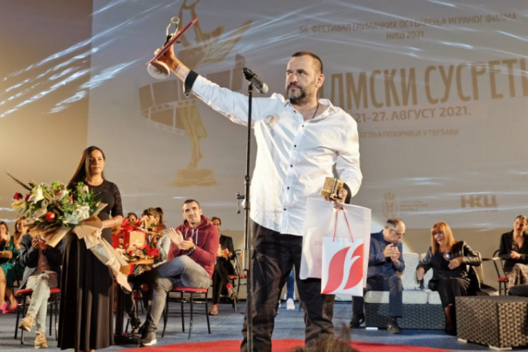 Proglašeni najbolji na Filmskim susretima u Nišu: Gran-pri festivala Nenadu Jezdiću (FOTO)