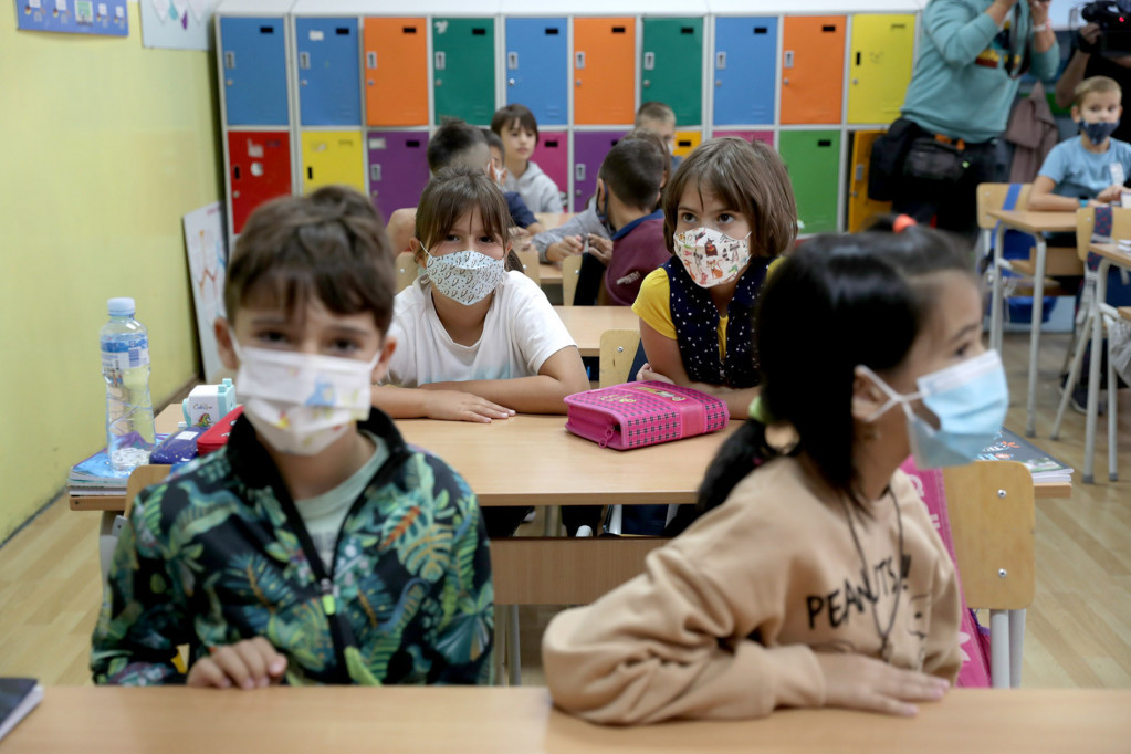 Ružić: Teška zima pred nama, nećemo dozvoliti da deca sede u hladnim učionicama
