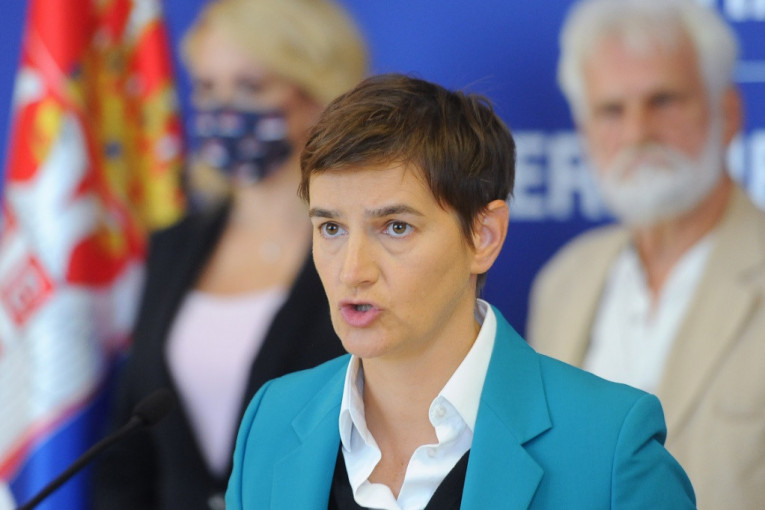 "Evropska unija je strateško opredeljenje Srbije": Premijerka Brnabić se sastala sa Varheljijem