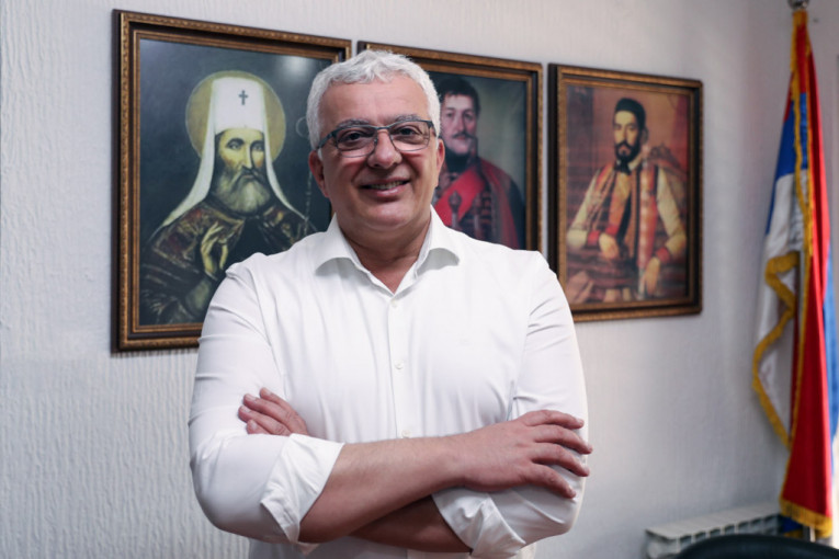 Andrija Mandić za 24sedam: Posle ustoličenja očekujem da će parlamentarna većina izabrati novu vladu (VIDEO)