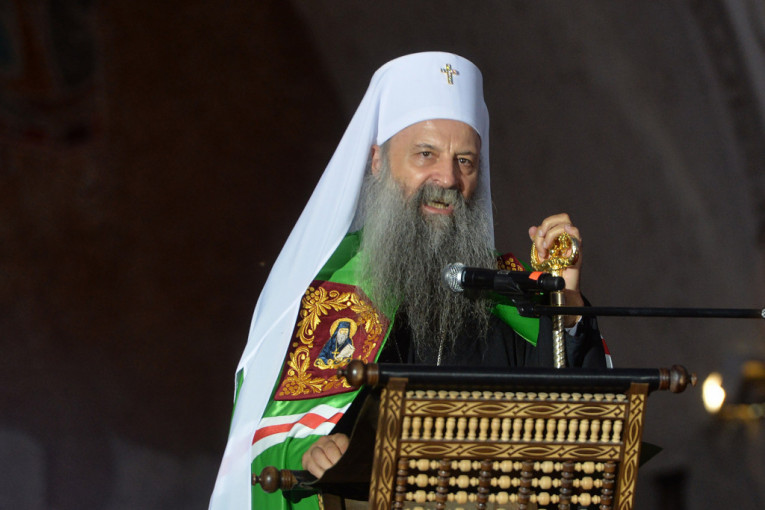 Patrijarh Porfirije u Jasenovcu: Nakon liturgije, služi pomen jasenovačkim žrtvama (FOTO)