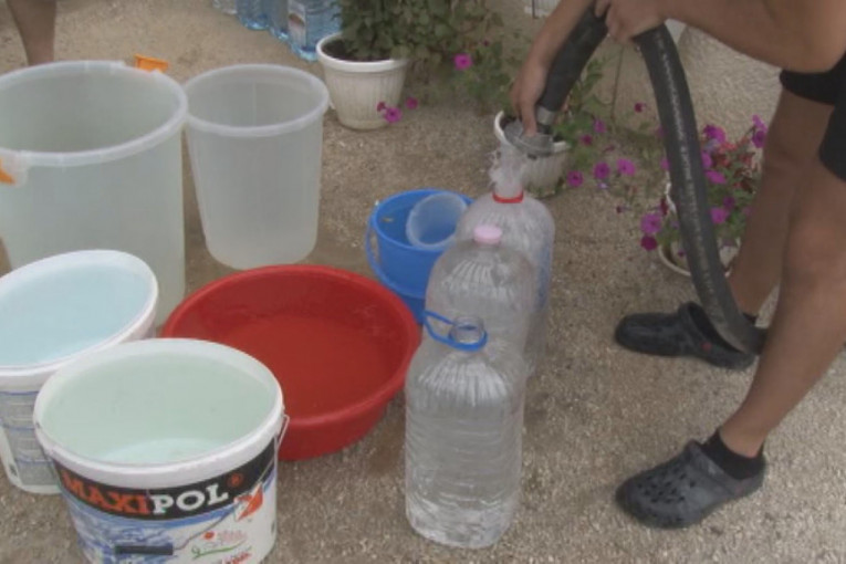Teško stanje u Topoli: Sedam sela neće imati vodu 48 sati