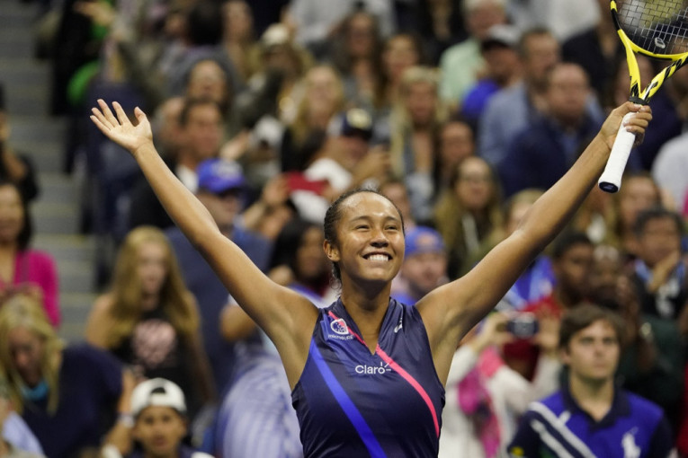 Šok za šokom na US Openu, posle Cicipasa ispala i Osaka, pobedila je tinejdžerka iz Kanade (VIDEO)