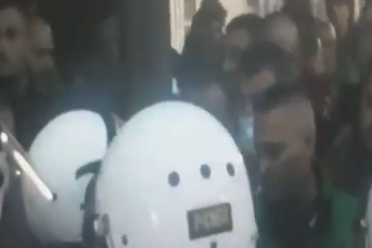 Uhapšen Veselin Veljović, Milov savetnik (VIDEO)