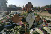 Novosadsko groblje pod opsadom telohranitelja: Sahranjen ubijeni MMA borac! Uzvratio napadačima i spasao Goranca