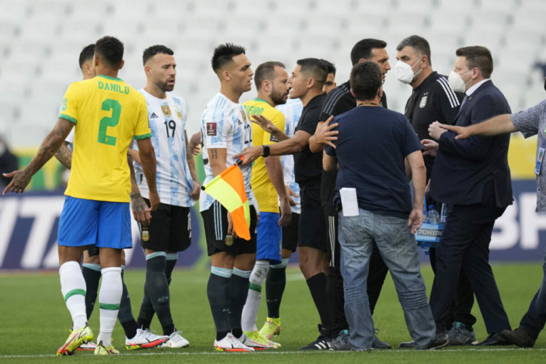 Sprema se fudbalska "Ljovisna": Prekid u Resifeu, ko je koga zavrnuo, ko će na kraju platiti račun