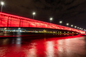 Simboli Beograda u crvenoj boji povodom obeležavanja Svetskog dana Crvenog krsta