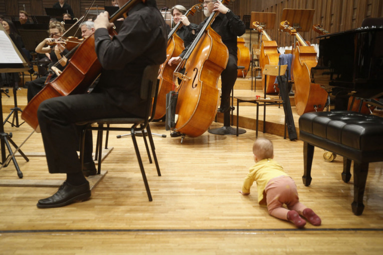 Najveća filharmonijska senzacija: Od danas ponovo koncerti za bebe