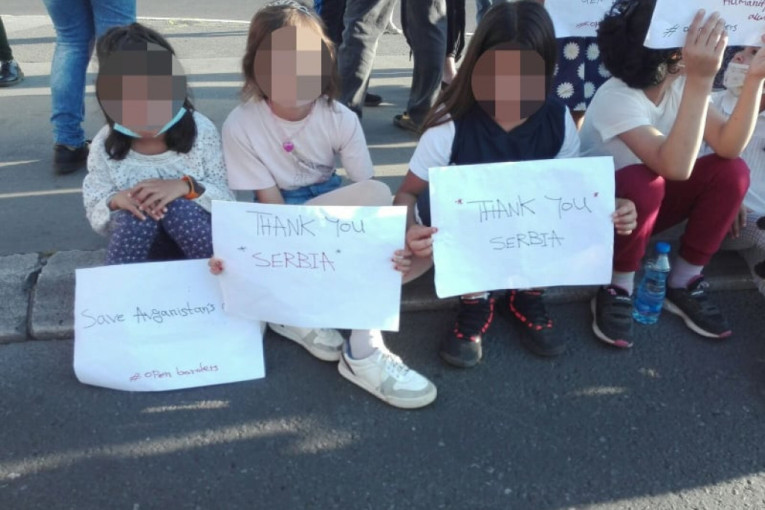 Opozicija dovela i migrante na beogradske proteste!