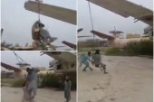 Talibani zavezali konopac oko krila aviona, pa se ljuljaju! Kineski političar jedva dočekao da ismeje SAD (VIDEO)