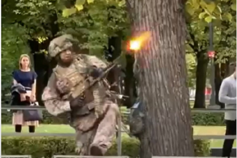Građani nisu znali šta ih je snašlo: Letonski vojnici pucali po ulicama (VIDEO)