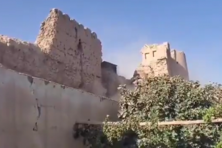 Talibani srušili istorijsku tvrđavu: Pre 20 godina uništili čuvene statue Bude, sada svet gleda novu destrukciju (VIDEO)