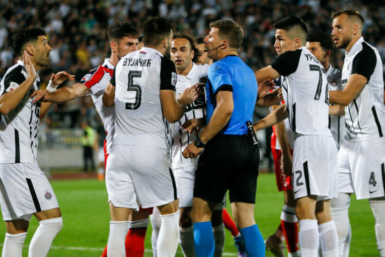 Zvezda nije oštećena za penal, Partizanu opravdano nije priznat gol: Ekspert za suđenje podelio ocene