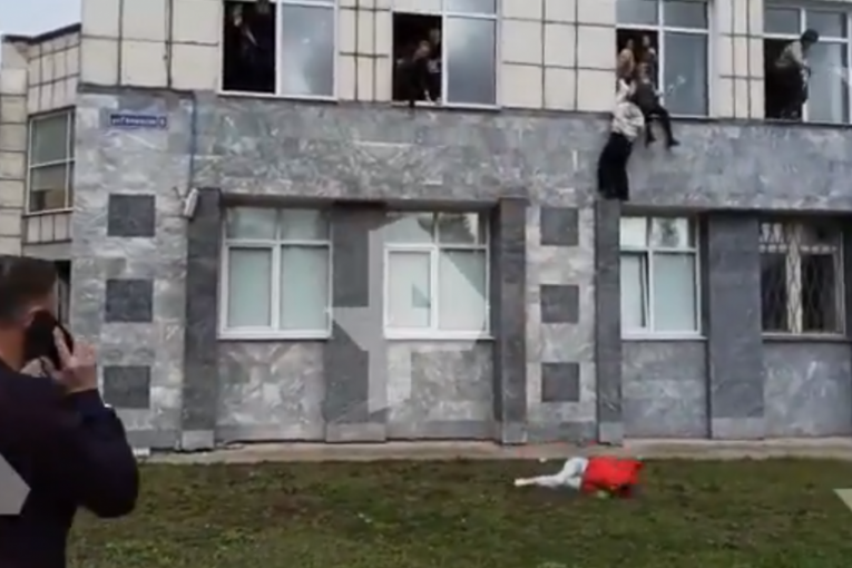 Napad na univerzitetu u Rusiji: Studenti beže kroz prozore, ima žrtava (VIDEO)