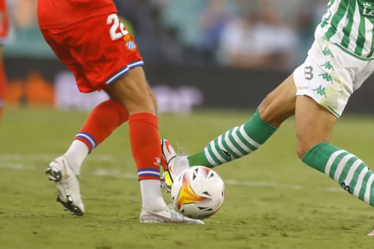 Nije za osetljive: Vidal pokazao kako mu izgleda rascepljena noga (VIDEO, FOTO)