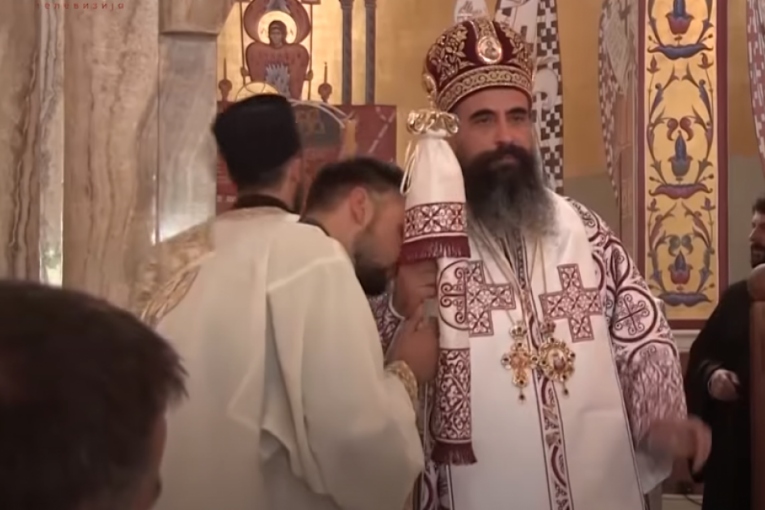 Postavljeni bilbordi dobrodošlice: U nedelju u Beranama ustoličenje episkopa Metodija
