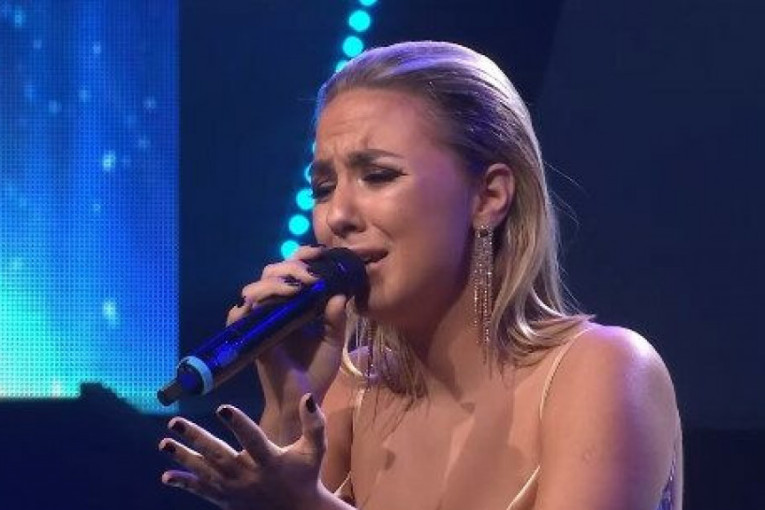 Zbog nje je napravljen ustupak u „Zvezdama Granda” i mentor joj je Ceca! Pevala na Beoviziji, pa došla u takmičenje!