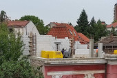 Radovi traju, uprkos zabrani: Uništavanje zaštićene predratne vile u Topolskoj se nastavlja (VIDEO)
