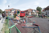 Detalji nesreće u Zemunu: Policija čuva vozača autobusa da ga građani na mestu nesreće ne bi rastrgli (VIDEO)
