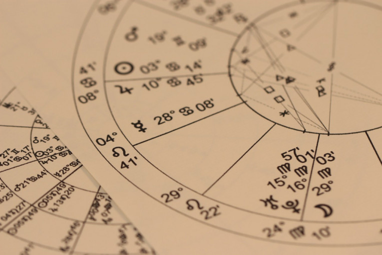 Dnevni horoskop za 25. oktobar: Ovan u novoj dilemi, Lav zrači