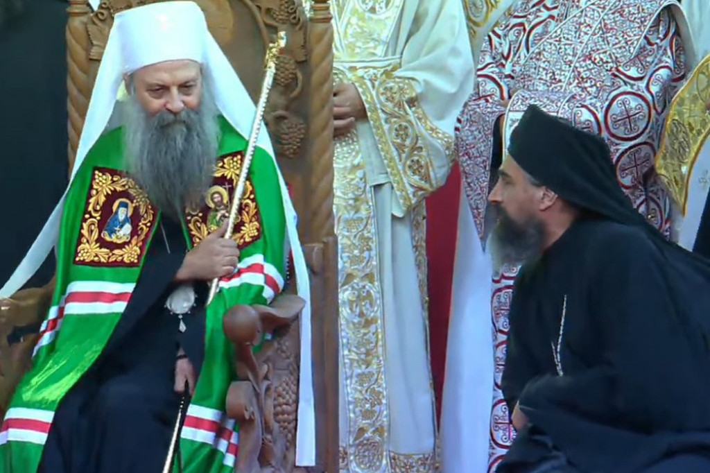 Patrijarh Porfirije poručio iz Berana: "Bog živi u ovoj svetoj zemlji, iako su mislili da su ga izagnali" (VIDEO)