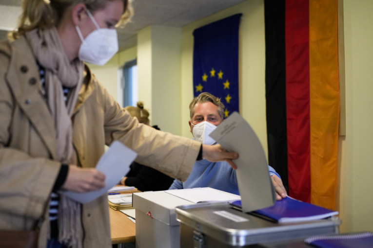Zatvorena birališta u Nemačkoj: Izlazne ankete "proglasile pobednika", ovo su prvi rezultati