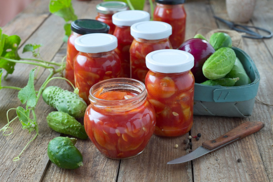 Na limenim poklopcima od tegli se stvorila rđa? Jedan kuhinjski sastojak će učiniti da ona nestane očas posla