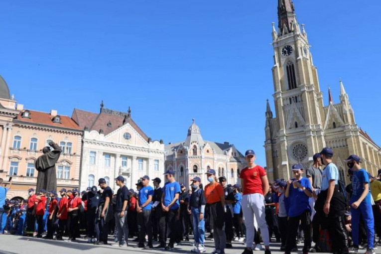 U Novom Sadu održana primopredaja opreme Dobrovoljnim vatrogasnim društvima Srbije (FOTO)