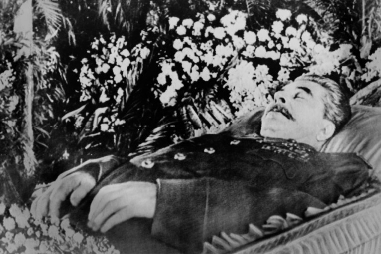 Priča o Staljinovoj drugoj sahrani: Šta je nestalo iz sanduka i ko je predvodio tajnu operaciju (VIDEO)