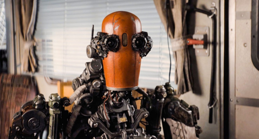 Tom Henks u novom naučnofantastičnom filmu: Objavljen trejler za "Finch"