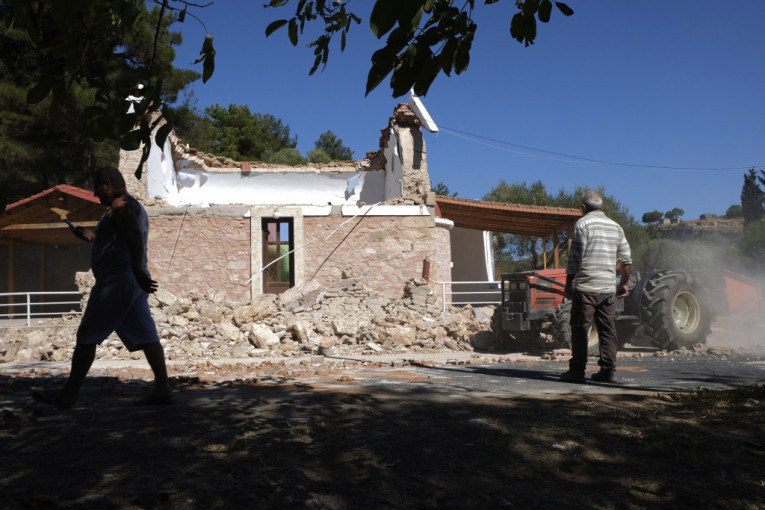Prvi snimci potresa na Kritu: Selo u ruševinama, meštani bili zarobljeni u kućama (FOTO/VIDEO)