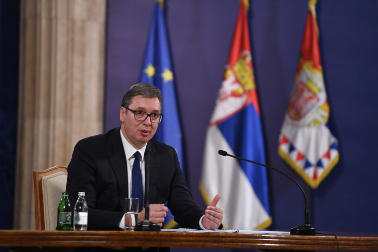 Predsednik Vučić uputio poruku putem Tvitera: Samo zajedno možemo sve!