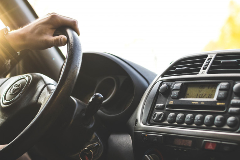 Mnogi vozači veruju da motor stalno radi na 90 stepeni, ali istina je potpuno drugačija