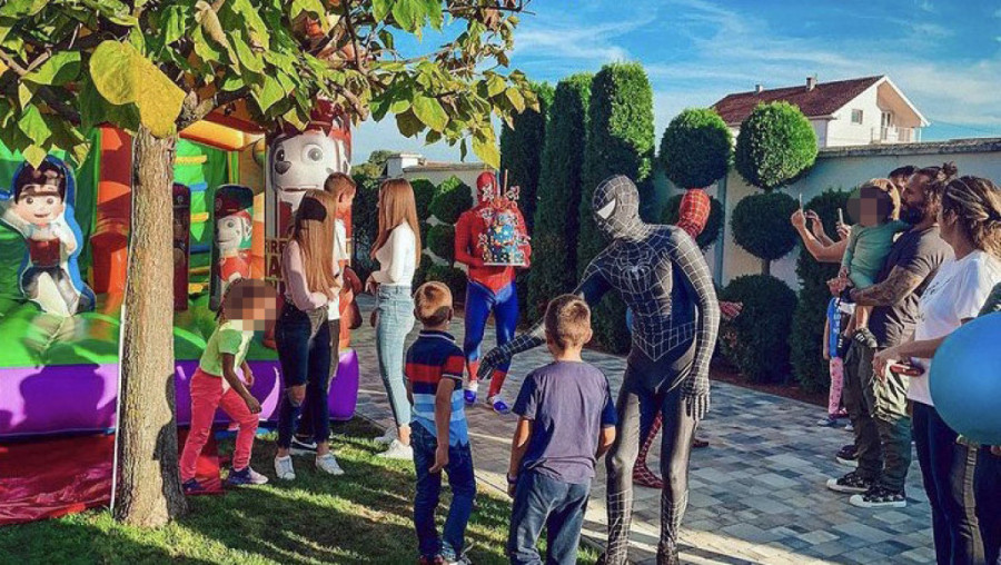 Spajdermen grad i torte od 1.000 evra! Seka Aleksić nije štedela za rođendan sinu (FOTO)